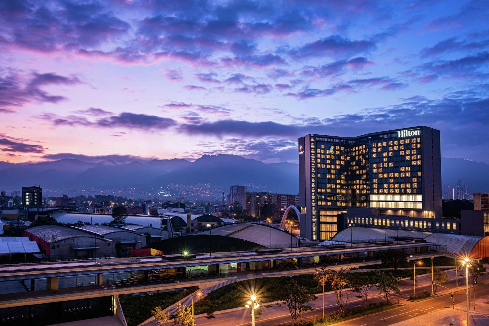 Hotel Hilton Bogota Corferias Exterior foto
